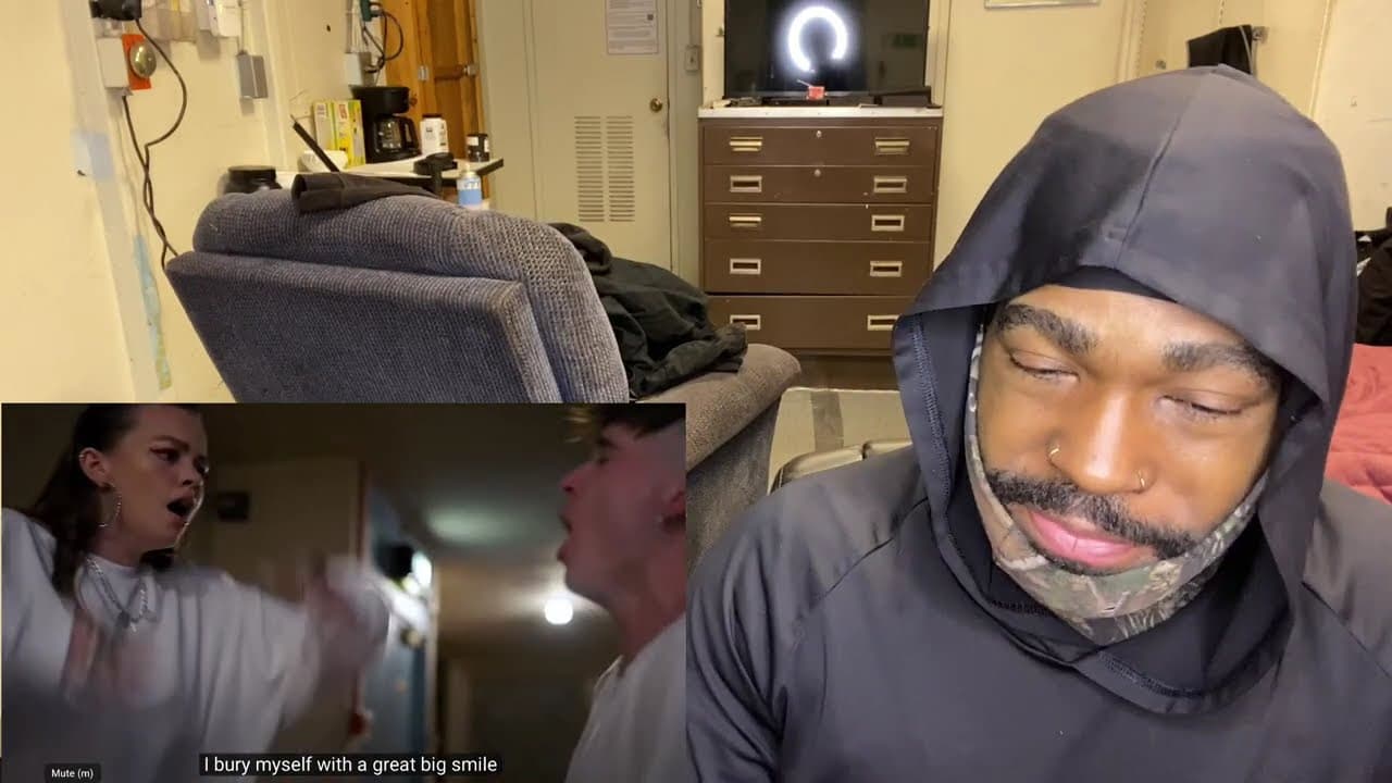 Ren X Chinchilla - Chalk Outlines (Live) Twin Real World Reaction