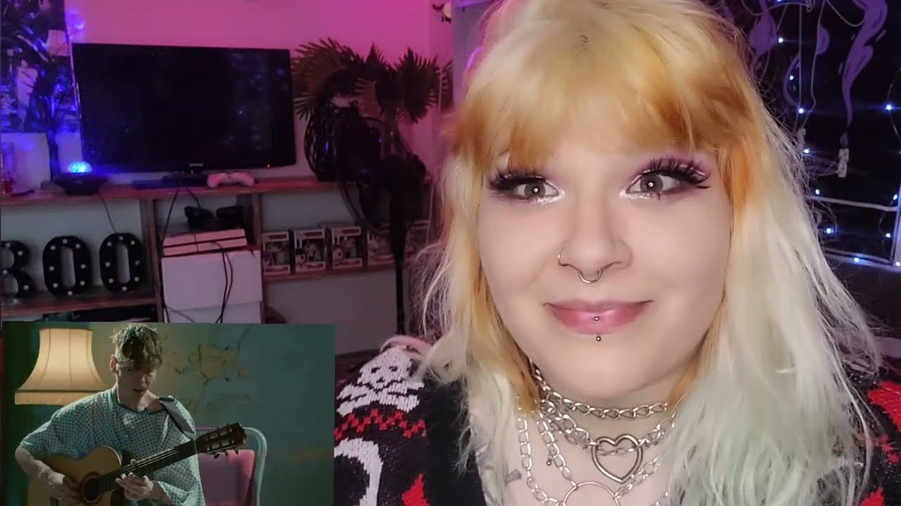 HI REN - MV reaction 🌙